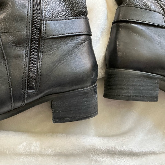 Black faux leather boots - Picture 2 of 4